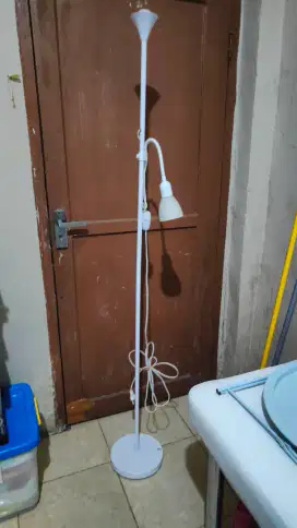 Lampu pakai tiang