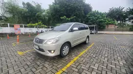 Toyota Kijang Innova 2012 Bensin
