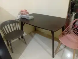meja makan dan kursi informa asli