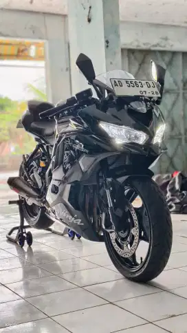 Kawasaki ZX-25R Non ABS KM Rendah