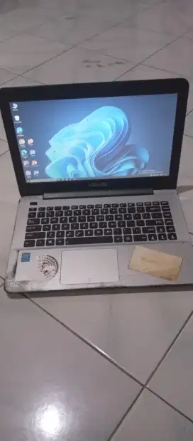Leptop asus x455l core i3 ram 2gb bekas