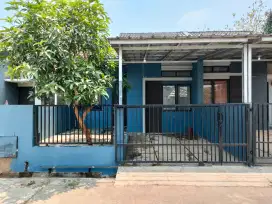 Di jual Rumah harga di bawah pasar, listrik 1300 watt, deket Mall