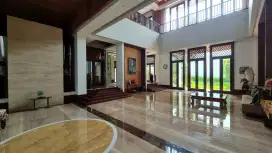 Dijual Rumah Taman Golf Timur di Pik