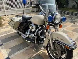 ROADKING POLICE Harley Davidson