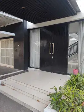 THE GAYUNGSARI JALAN UTAMA LUAS