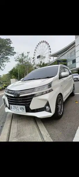 Avanza 2019 warna putih km 70rban