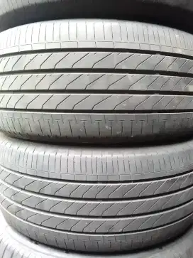 Ban 235/50R18 Bridgestone Turanza T005