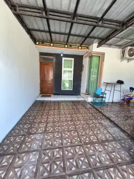 DISEWAKAN RUMAH TIPE 45 PERUMAHAN CLUSTER RIVERSIDE