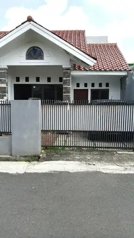 JUAL RUMAH DALAM KOMPLEK JAKARTA SELATAN