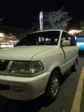 Toyota kijang kapsul
