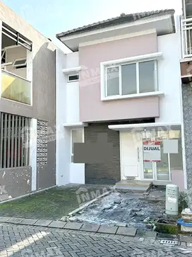 RUMAH CANTIK SAWOJAJAR MALANG, SPRINGHILL GARDEN, HALAMAN LUAS, JALAN
