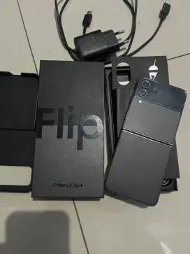 SAMSUNG Z FLIP 4 5G - RAM 8/256GB FULSET | MULUS NO MINUS