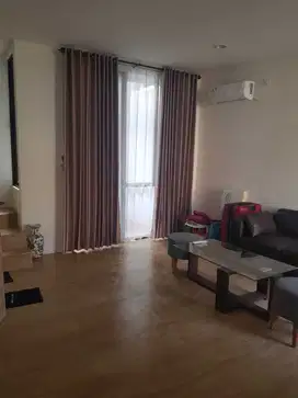 Di Sewakan Rumah di Cendana Parc  Gorden, AC, Kitchen Set & Sofa