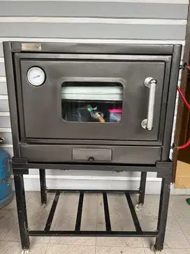 Oven bonus perlengkapan kue