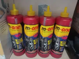 Cairan Anti Ranjau Paku Ban Mobil Anti Kempes 4 Botol Set