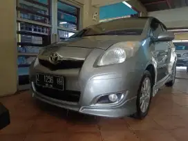 Bismillah numpang jual yaris S th. 2012 no Z. Tsk.manual abu2