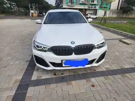 BMW 520i G30 luxury line A/T 2018 putih
