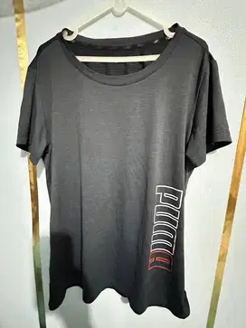 PUMA baju Olahraga