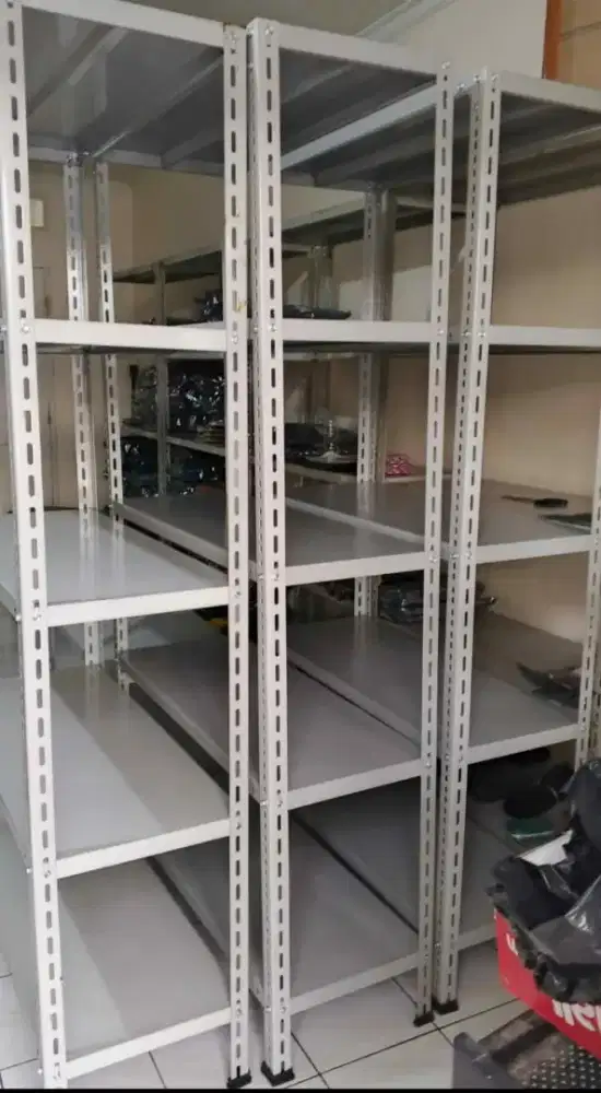 Rak besi gudang serbaguna