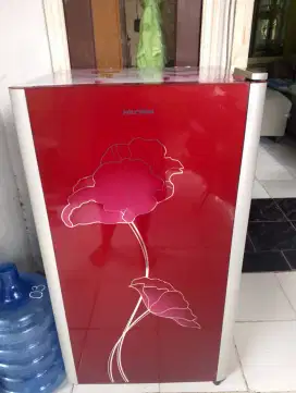 Kulkas Polytron 1 pintu normal