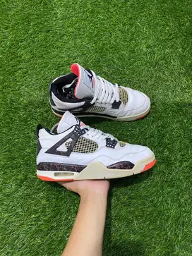 Air Jordan 4 Retro size 42 (26,5)