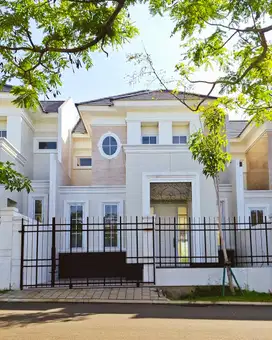 Rumah 2 Lantai + Halaman Belakang Luas Puas