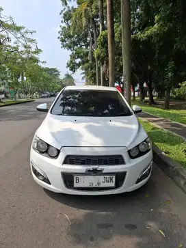 Chevrolet Aveo LT AT-2012 White