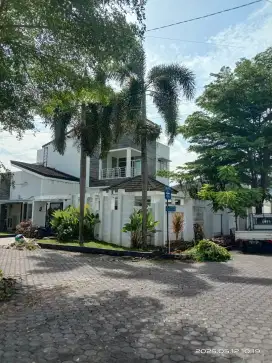 Dijual rmh besar + isi rmh sako