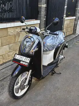 Bissmillah djual motor Honda Scoopy karbu 2011