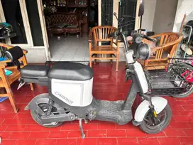 Sepeda listrik Viar Caraka