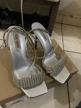 Steve Madden Light Up Crystal