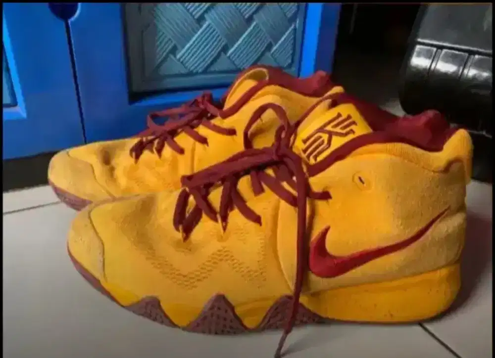 Sepatu basket nike aize 42 original