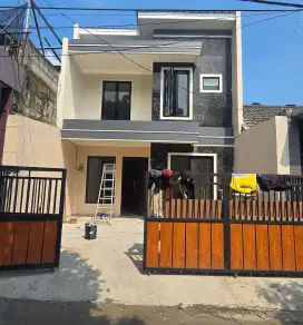 Dijual rumah baru 2 lantai harga murah Citra Raya