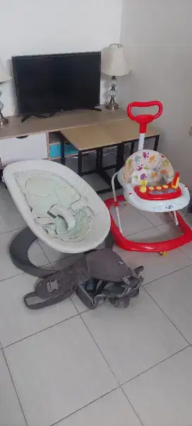 Nuna baby bouncer