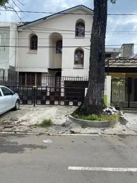 Rumah  3 lantai siap huni Sayap Burangrang Malabar  jalan lebar*