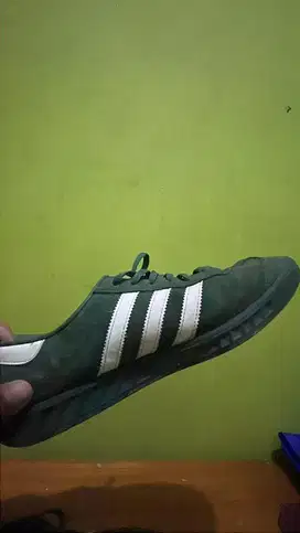 ADIDAS HAMBURG OG size 42