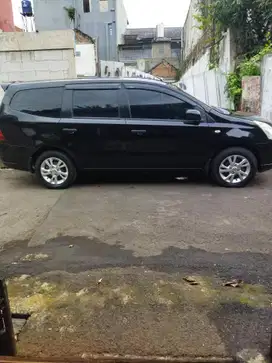 Nissan Livina 2012 Bensin