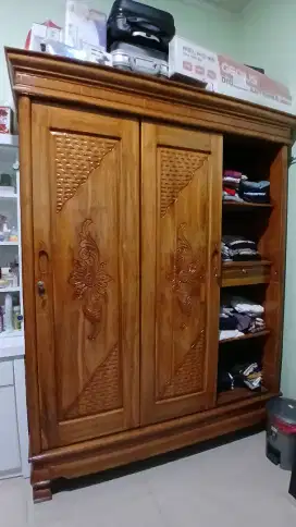 Lemari Kayu Jati Jepara Sliding Pintu 3