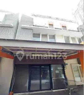 Jual Ruko Di Patos Hadap Mall 2 Lt Siap Huni Bagus Pakuwon Indah