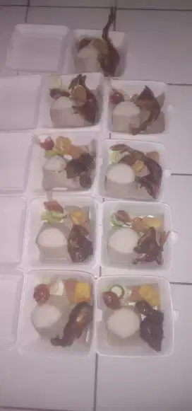 Paket nasi ayam bakar
