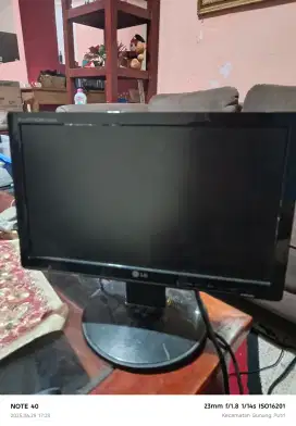 Monitor LCD 16in LG