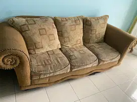 Sofa size besar