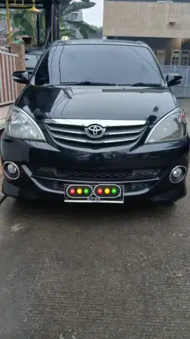 Avanza S 1.5 AT 2011 Hitam