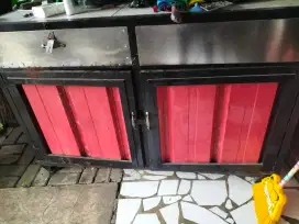 Kontainer meja usaha