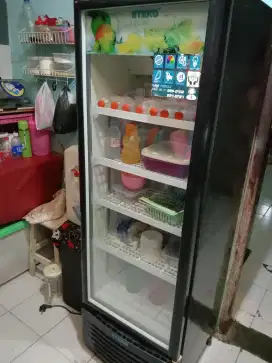 Di jual showcase pendingin minuman