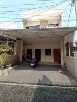 Rumah Second di Ciganjur Jaksel bs KPR, 2 KM ke St LA. Harga NETT
