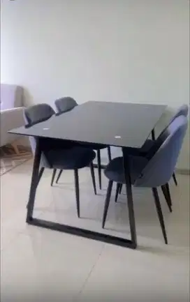 MEJA MAKAN INFORMA MILTON DINING SET GRAY