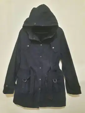 Jaket Long Coat Warna Hitam Size M Kondisi Baik Tinggal Cuci .