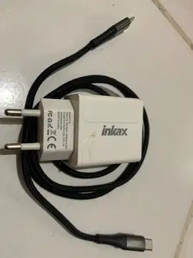 Kepala charger dan kabel type C - L merk Inkax 20 W