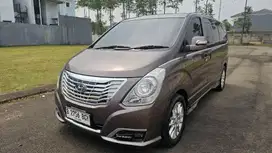 KM 38rbuan Hyundai H1 2.4 Royale 2017 Mulus Bebas Laka Banjir Tanpa Dp